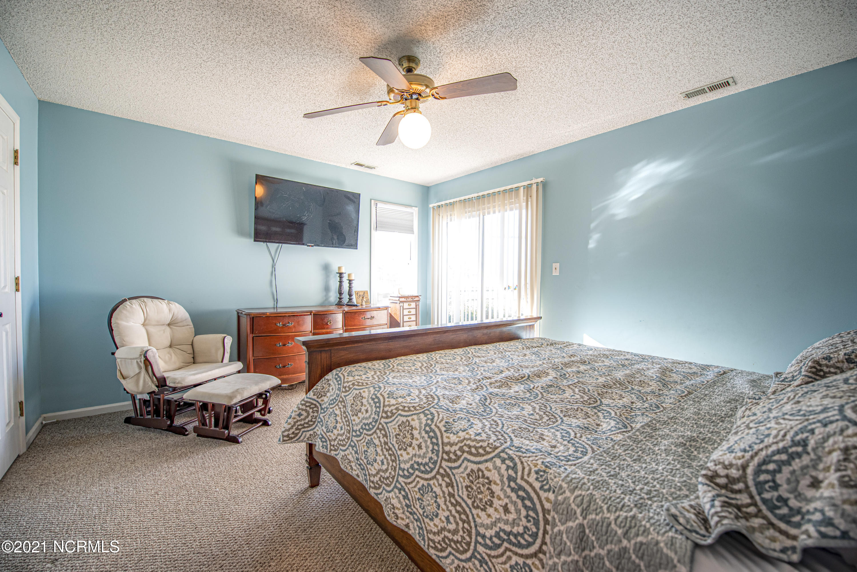 908 Williams Road New Bern, NC 28562 - Photo 12 of 28 Master Bedroom