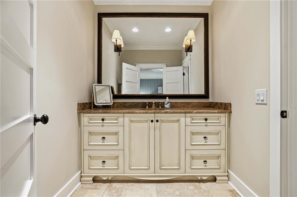1382 West Wesley Road Northwest Atlanta, GA 30327 - Photo 16 of 44