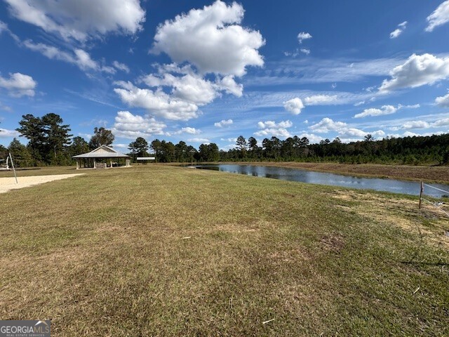 231 Park View Lane Kingsland, GA 31548 - Photo 12 of 22 a view of an ocean and a building