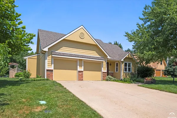 $409,900 | 1204 Chadwick Court, Lawrence, KS 66049
