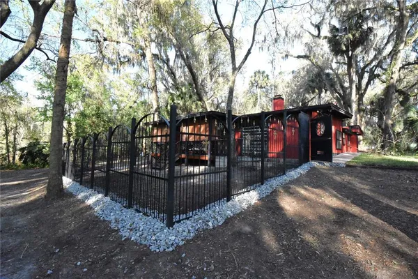 $300,000 | 1302 Southeast Wacahoota Road, Micanopy, FL 32667