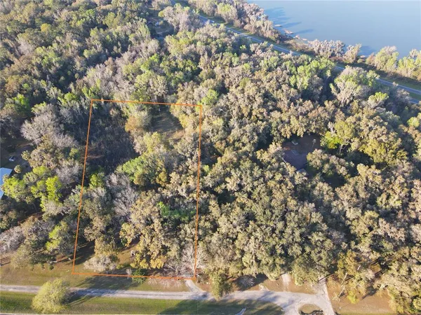 $300,000 | 1302 Southeast Wacahoota Road, Micanopy, FL 32667