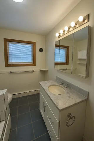 $2,100 | 38 Old Walpole Road, Keene, NH 03431