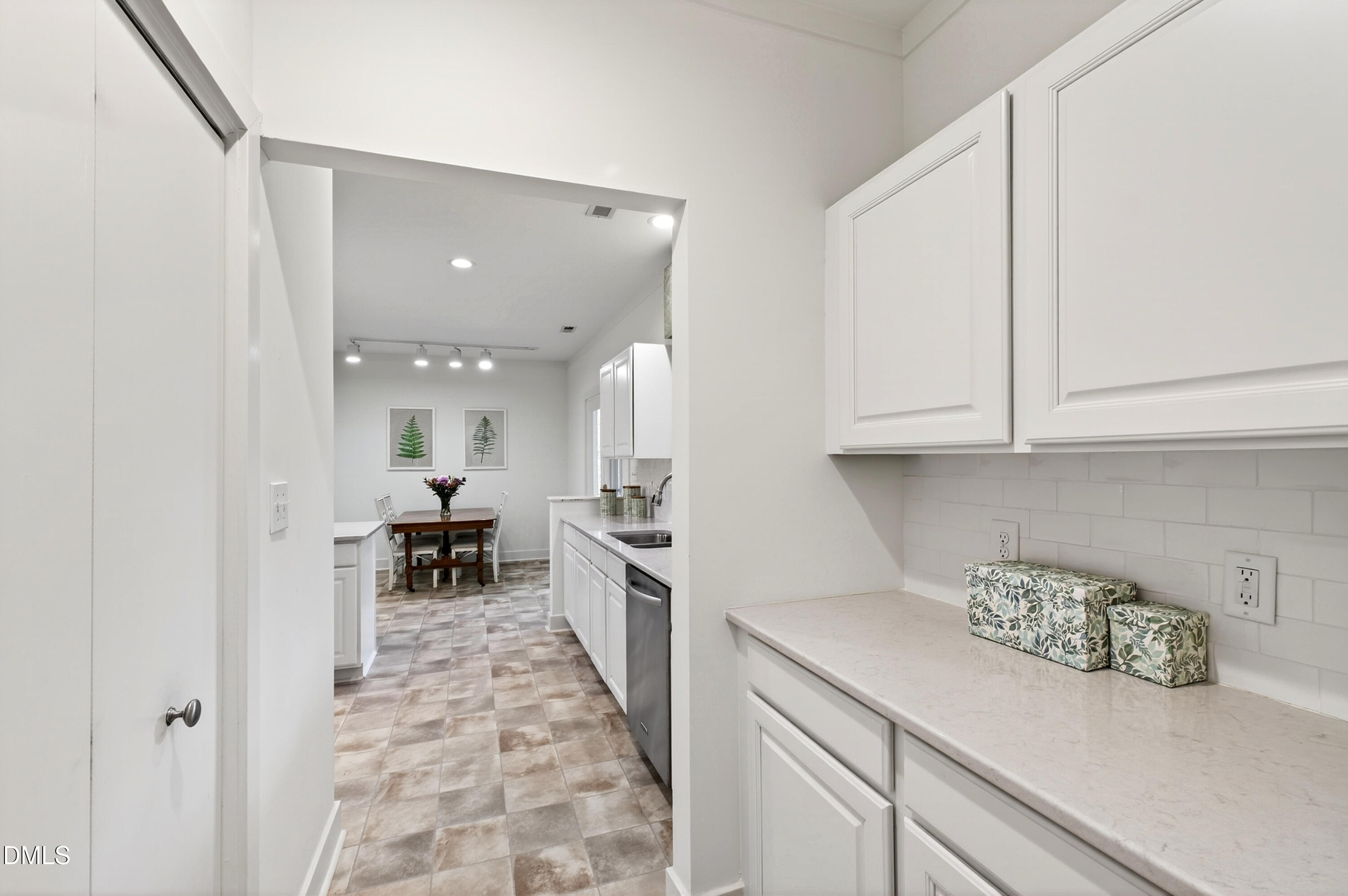100 Edenburgh Road, Unit 201 Raleigh, NC 27608 - Photo 37 of 62 Edenburgh (37)