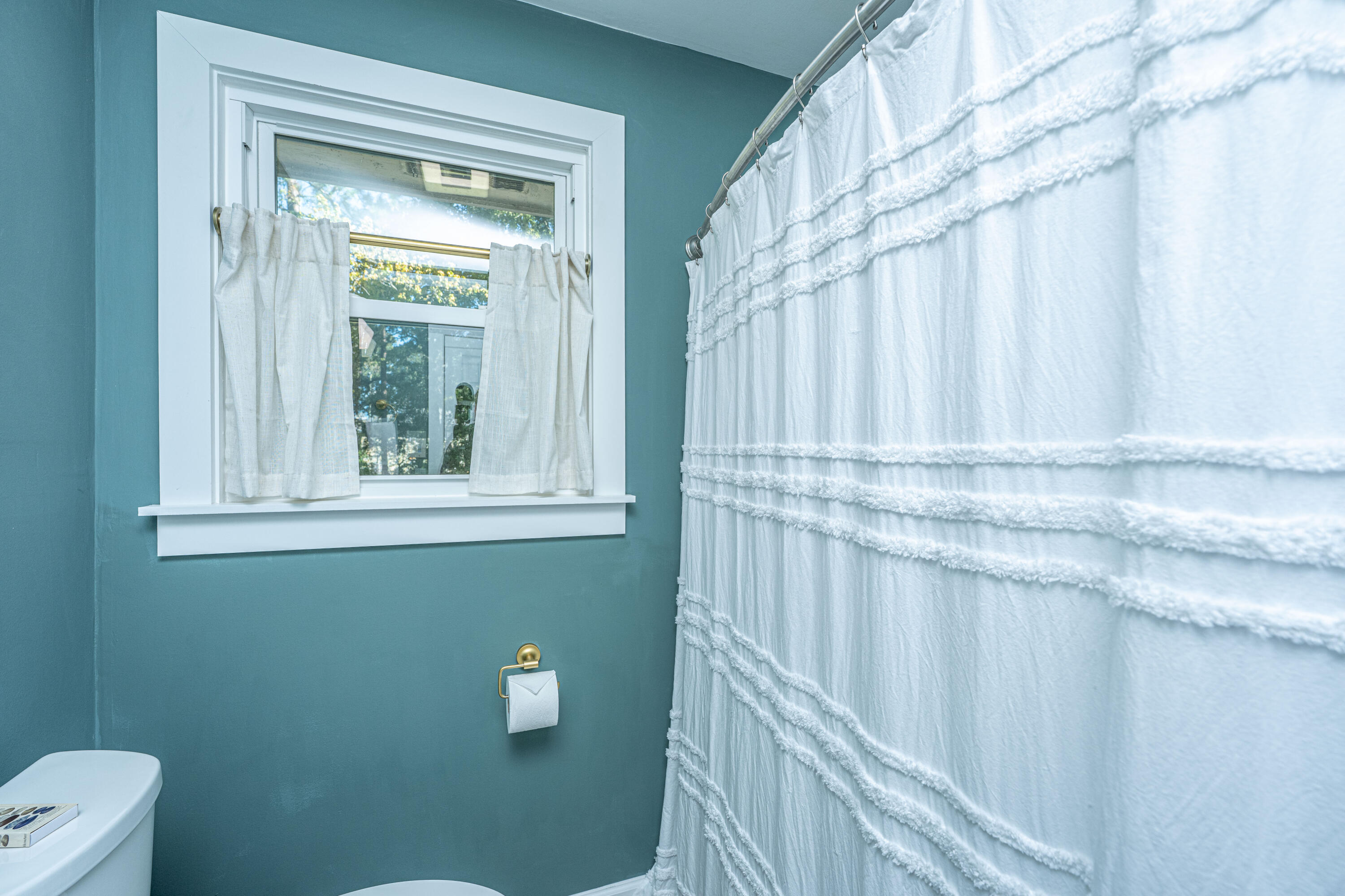 6020 Meadowcliff Avenue Hanahan, SC 29410 - Photo 27 of 52 6020MeadowcliffAve034