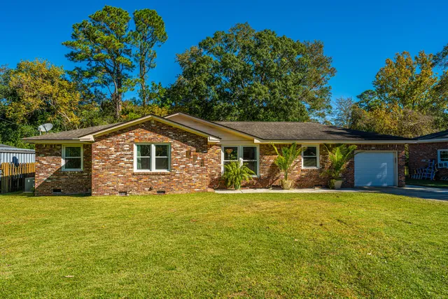 $425,000 | 6020 Meadowcliff Avenue, Hanahan, SC 29410