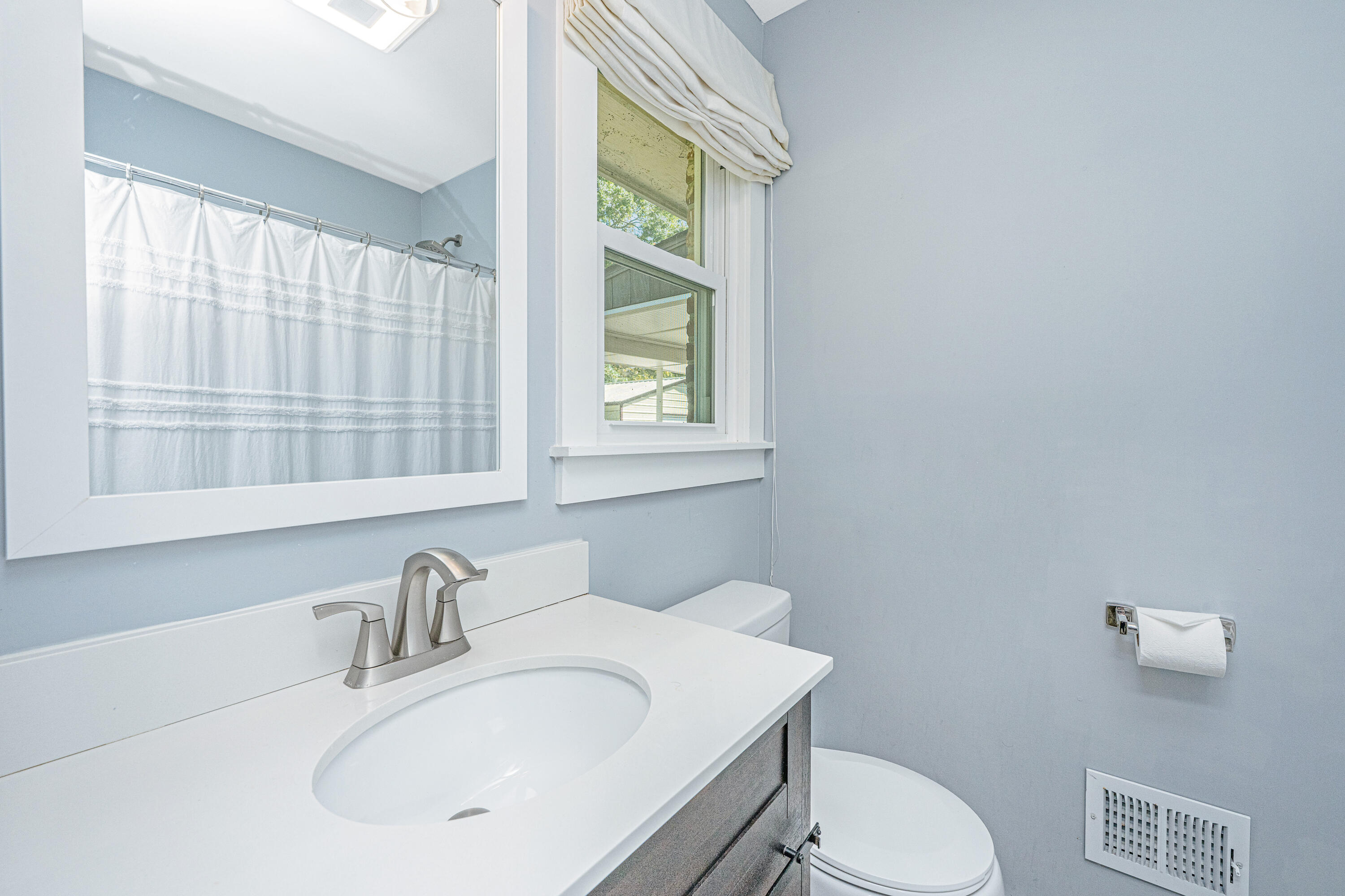 6020 Meadowcliff Avenue Hanahan, SC 29410 - Photo 31 of 52 6020MeadowcliffAve027