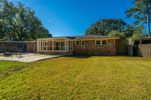 $425,000 | 6020 Meadowcliff Avenue, Hanahan, SC 29410