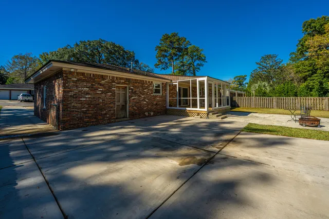 $425,000 | 6020 Meadowcliff Avenue, Hanahan, SC 29410