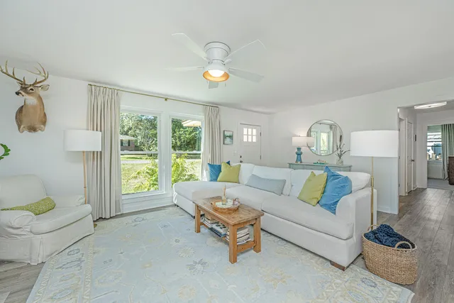 $425,000 | 6020 Meadowcliff Avenue, Hanahan, SC 29410