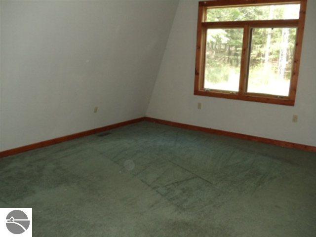 5816 Gunn Road Benzonia, MI 49616 - Photo 10 of 15 1720113-9.JPG