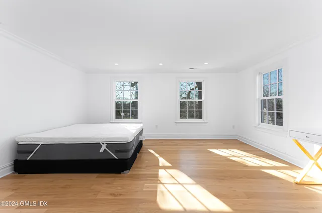 a view of an empty walk in closet