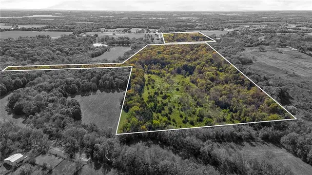 $630,000 | 37690 Highway 169, Osawatomie, KS 66064