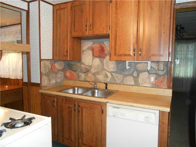 3026 Mercer Road New Castle, PA 16105 - Photo 5 of 16 Kitchen.