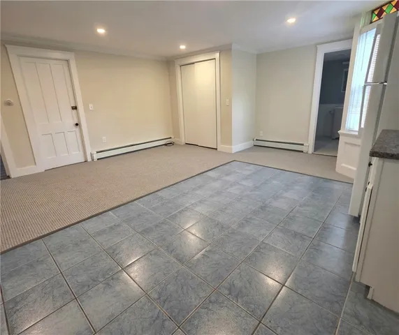 $2,200 | 354 Old Boston Neck Road, Unit 2, Narragansett, RI 02874