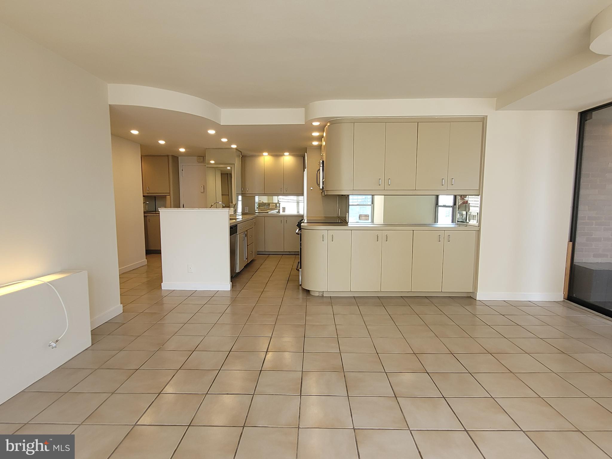 224-30 West Rittenhouse Square, Unit 2601 Philadelphia, PA 19103 - Photo 4 of 29