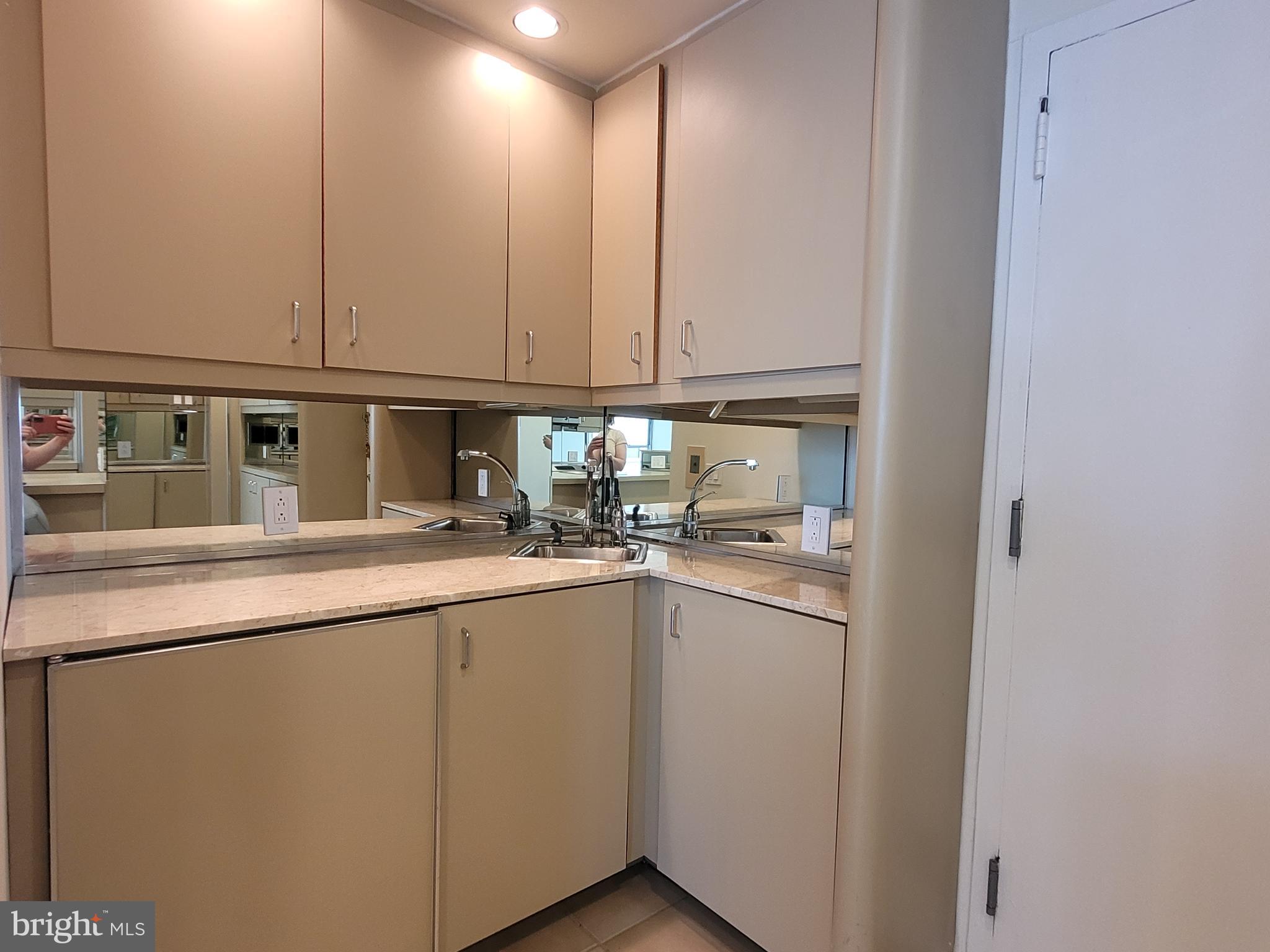 224-30 West Rittenhouse Square, Unit 2601 Philadelphia, PA 19103 - Photo 9 of 29