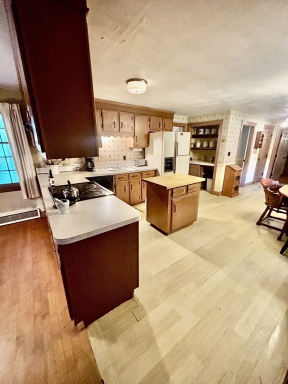 137 Spofford Road Boxford, MA 01921 - Photo 7 of 21