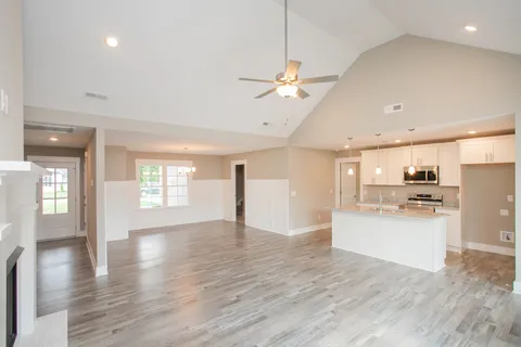 $414,900 | 130 Brooklyn Avenue, Manchester, TN 37355