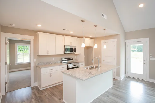 $414,900 | 130 Brooklyn Avenue, Manchester, TN 37355