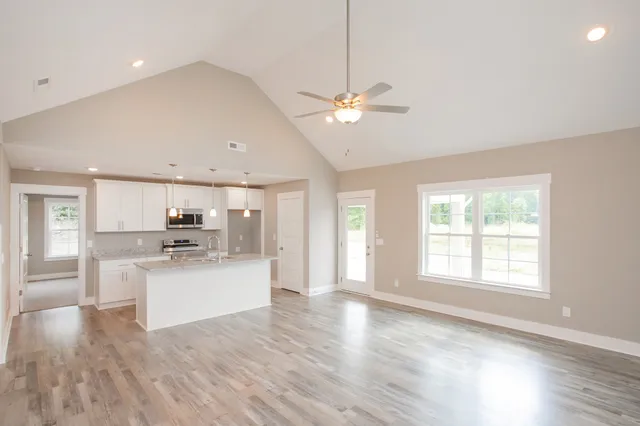 $414,900 | 130 Brooklyn Avenue, Manchester, TN 37355