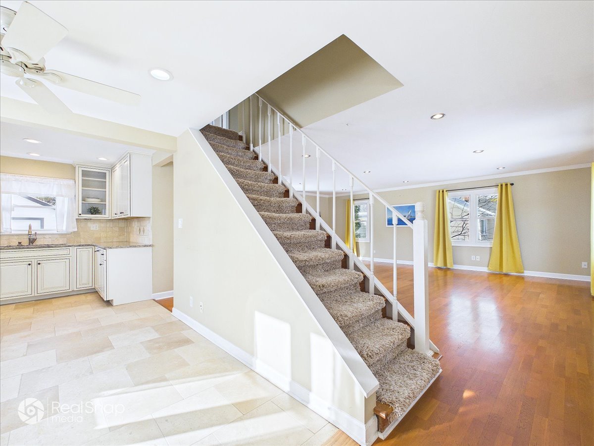 38 Lippincott Road Fox Lake, IL 60020 - Photo 14 of 36