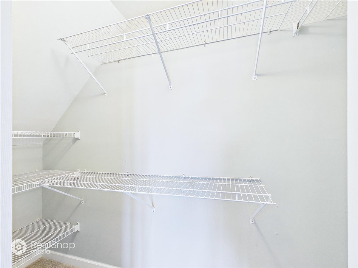 38 Lippincott Road Fox Lake, IL 60020 - Photo 18 of 36