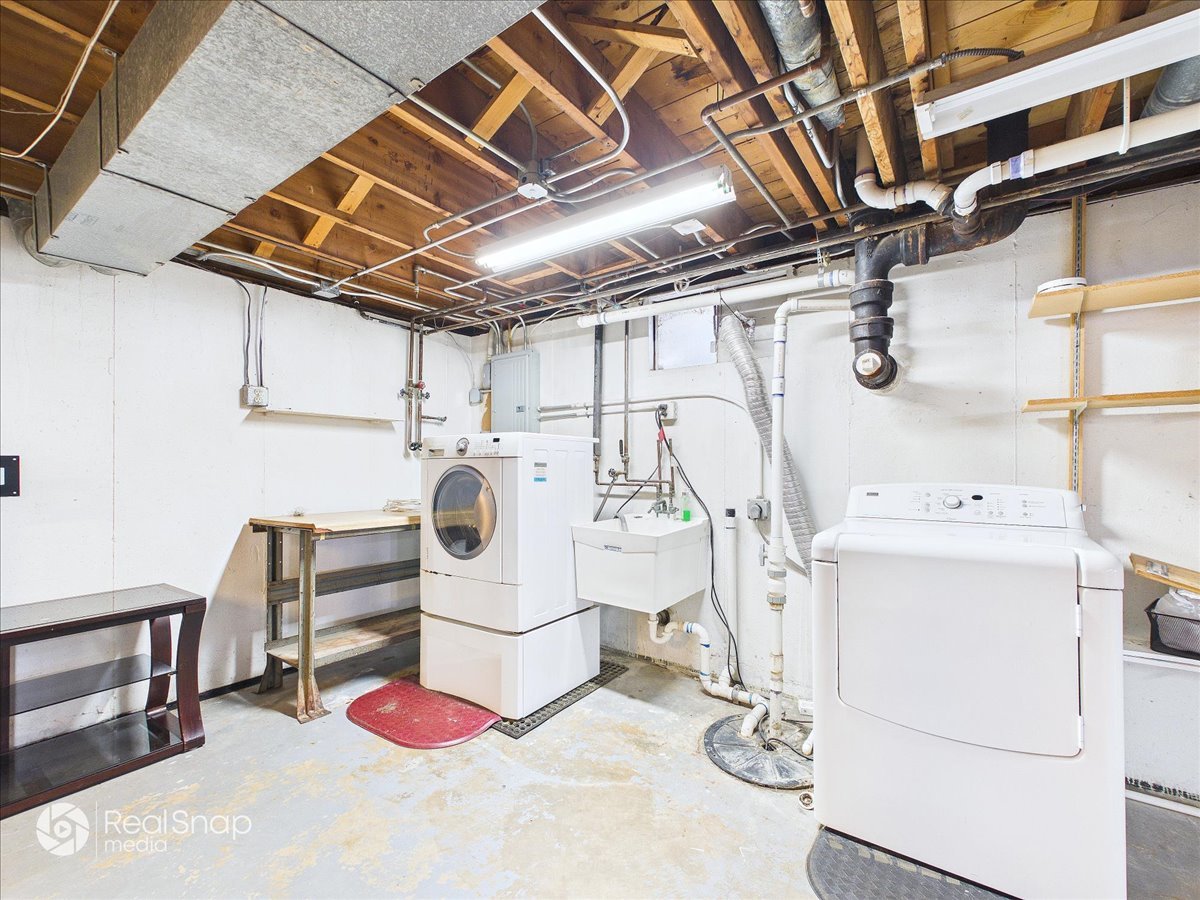 38 Lippincott Road Fox Lake, IL 60020 - Photo 24 of 36