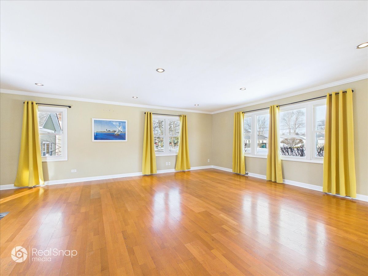 38 Lippincott Road Fox Lake, IL 60020 - Photo 4 of 36