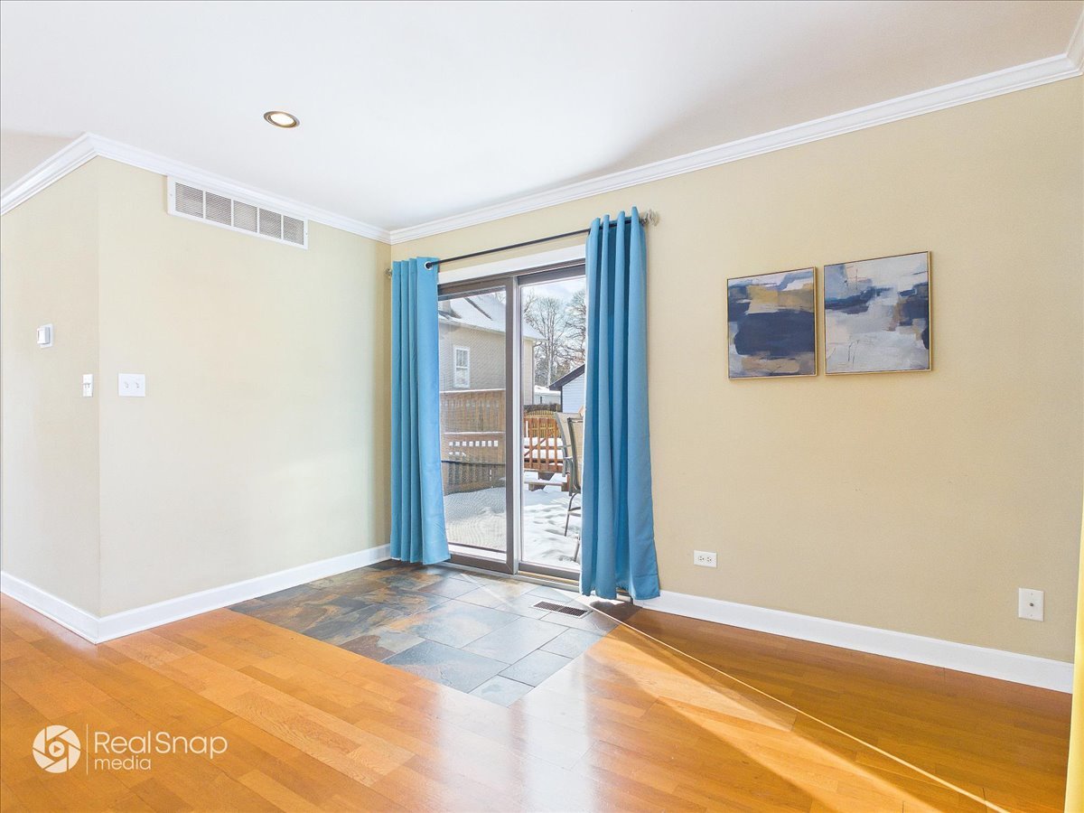 38 Lippincott Road Fox Lake, IL 60020 - Photo 9 of 36