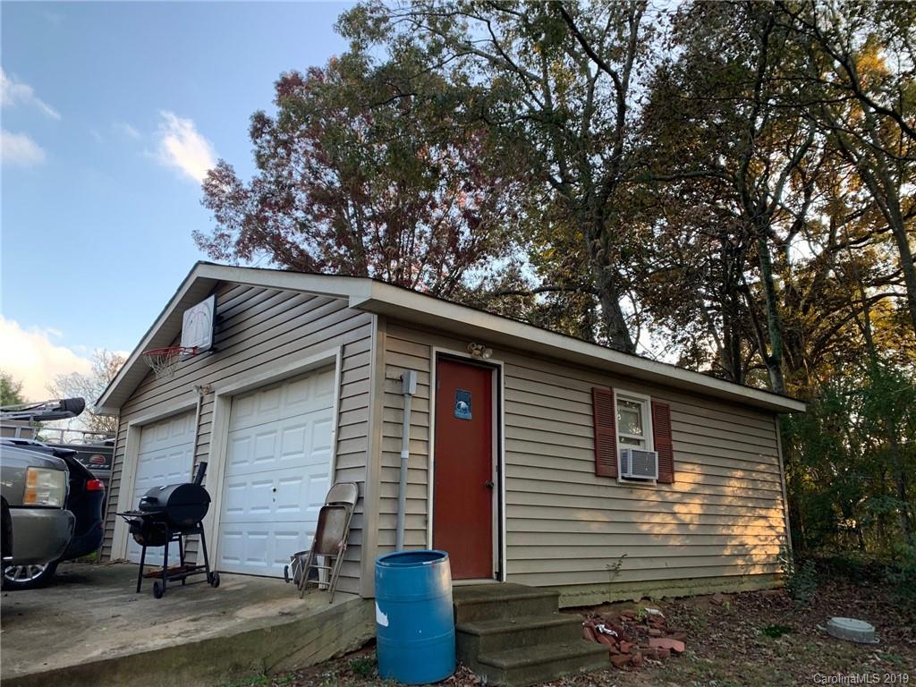 530 South Potter Road Lancaster, SC 29720 - Photo 20 of 21 a front view of a house with garage