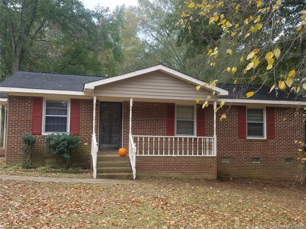 530 South Potter Road Lancaster, SC 29720 - Photo 21 of 21 a front view of a house with a garden