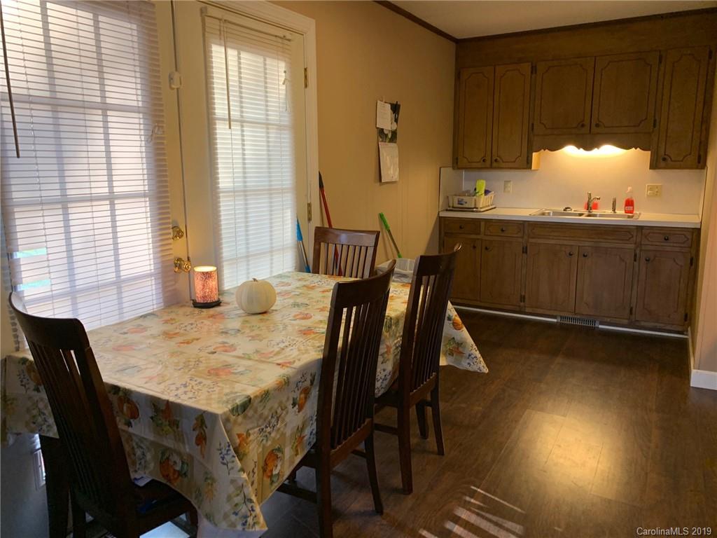 530 South Potter Road Lancaster, SC 29720 - Photo 5 of 21 a dining room with furniture and window