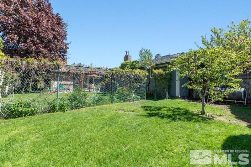 2301 Crescent Circle Reno, NV 89509 - Photo 39 of 40 a view of a backyard with a garden