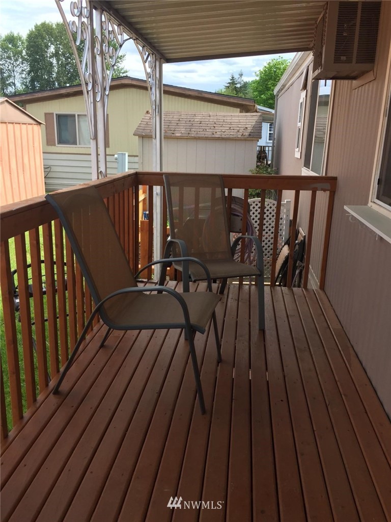 15288 Maple Drive Renton, WA 98058 - Photo 2 of 11 Gallery Image 2