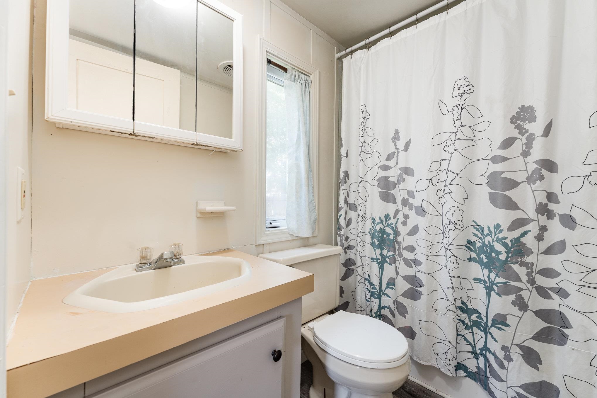 405 35th Street Bay City, MI 48708 - Photo 17 of 21 Gallery Image 17