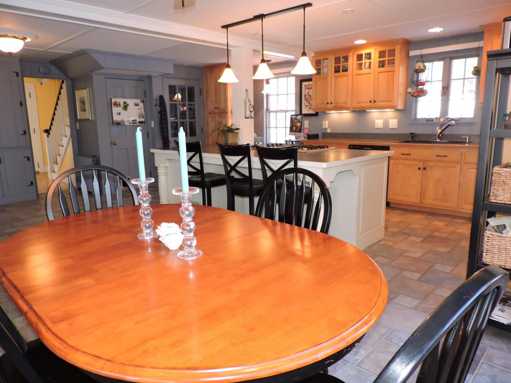 4 Kensington Road Concord, NH 03301 - Photo 11 of 31 Gallery Image 11