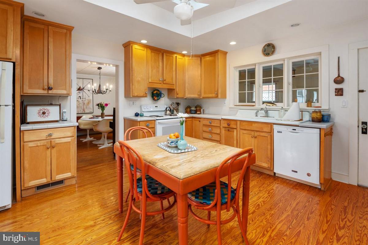 677 Red Cedar Road Annapolis, MD 21409 - Photo 14 of 44 All appliances are included.