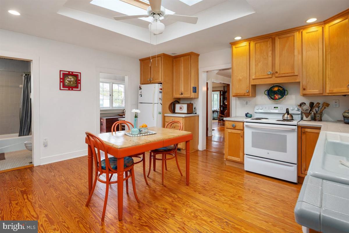 677 Red Cedar Road Annapolis, MD 21409 - Photo 15 of 44 Skylights and higher ceilings in the kitchen Hub.