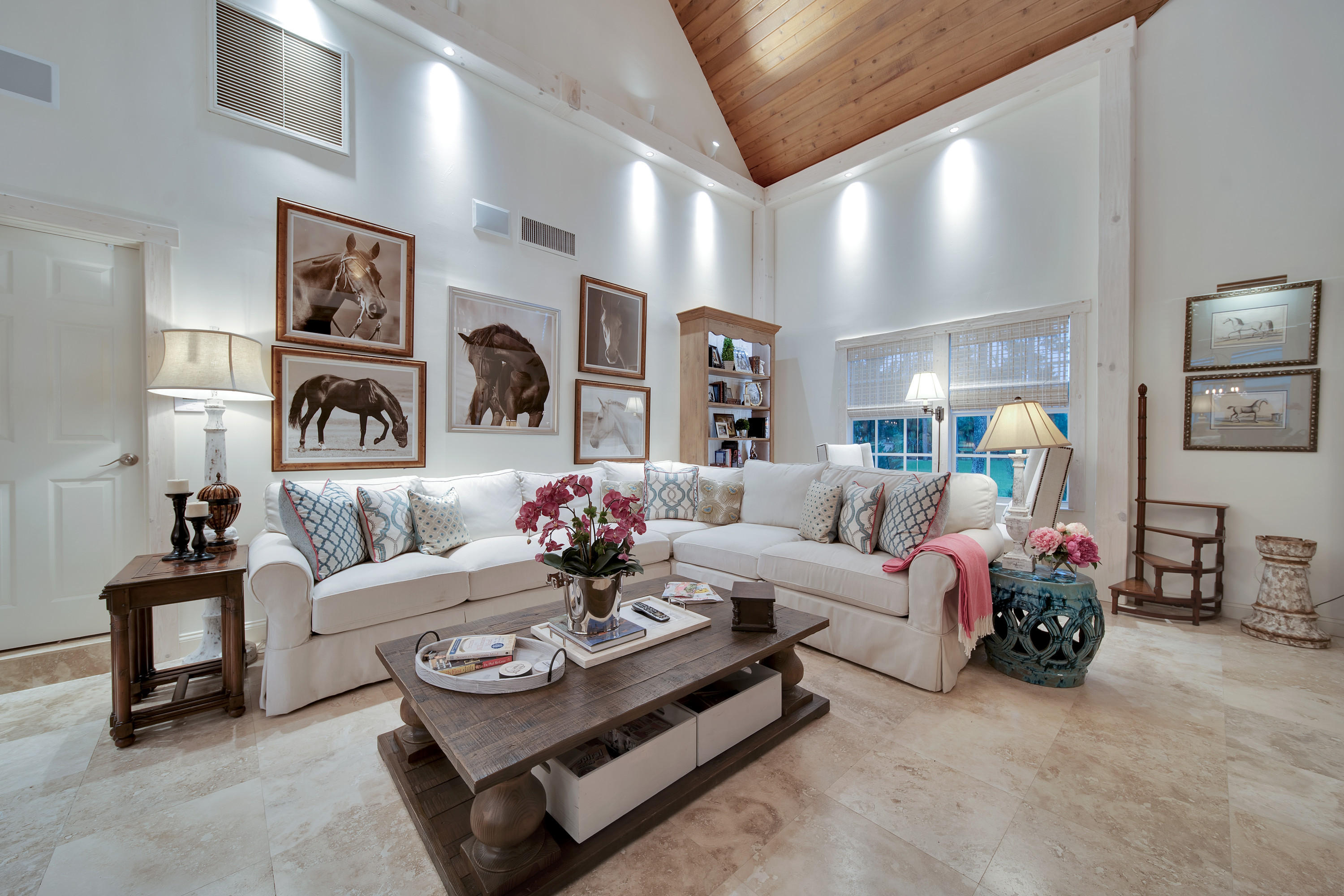 13262 Running Water Road Palm Beach Gardens, FL 33418 - Photo 5 of 36 Living Room