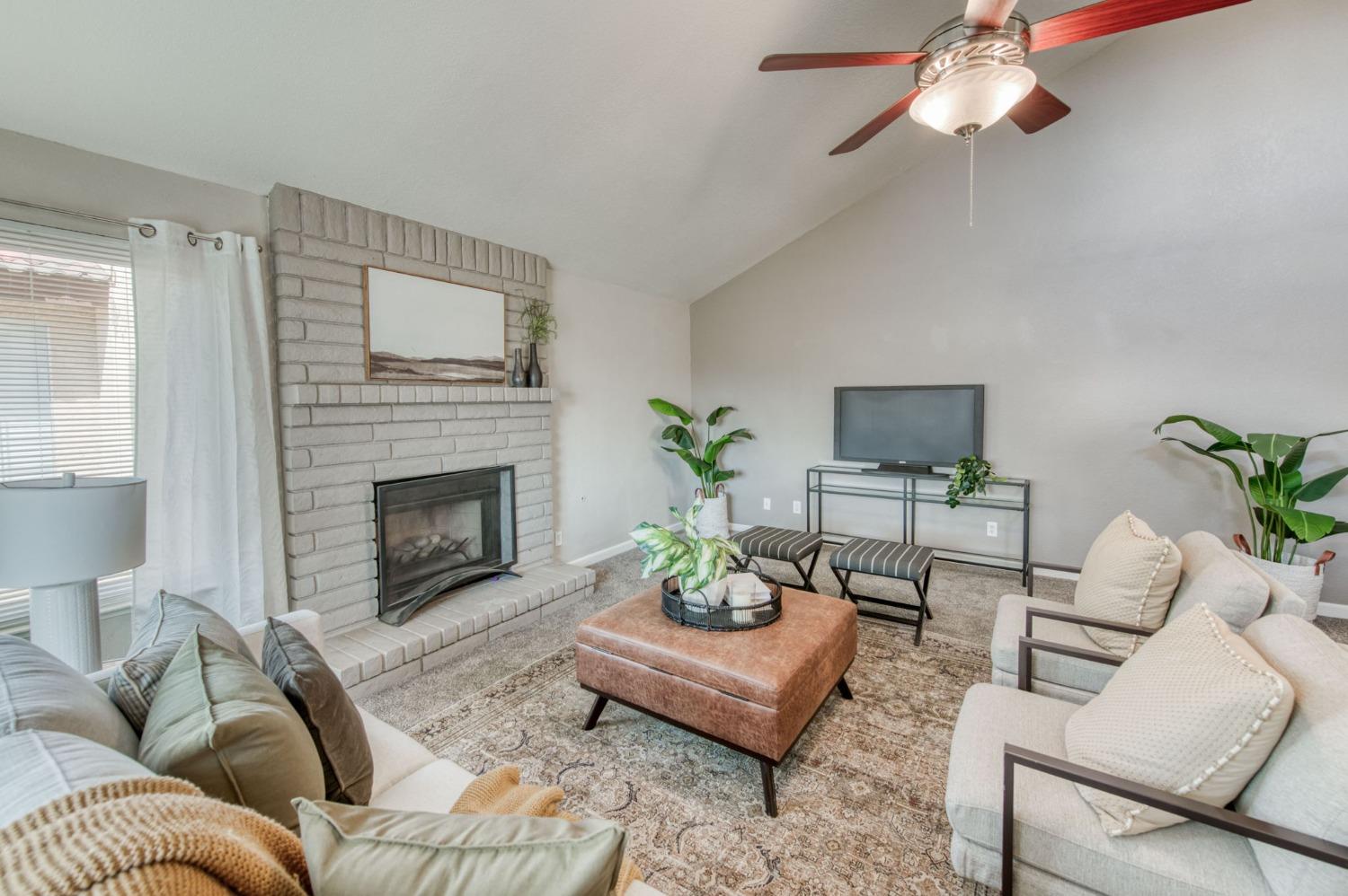 57 North Jasmine Avenue Clovis, CA 93611 - Photo 14 of 30