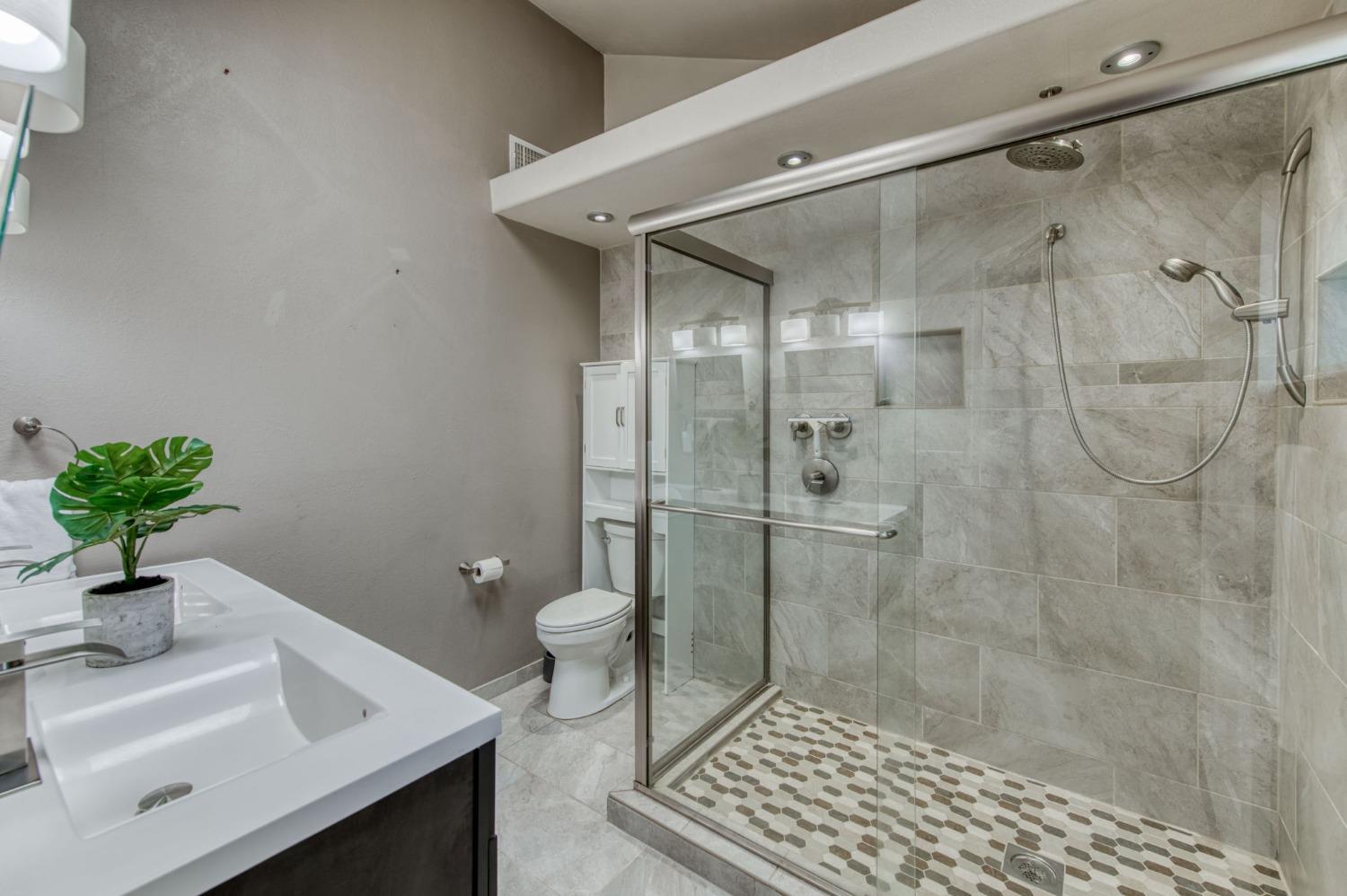 57 North Jasmine Avenue Clovis, CA 93611 - Photo 20 of 30