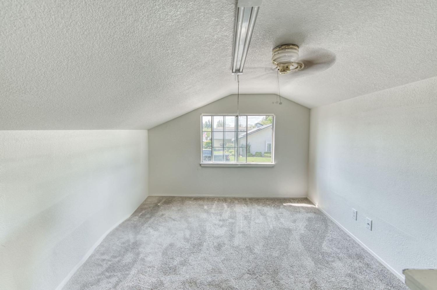 57 North Jasmine Avenue Clovis, CA 93611 - Photo 22 of 30