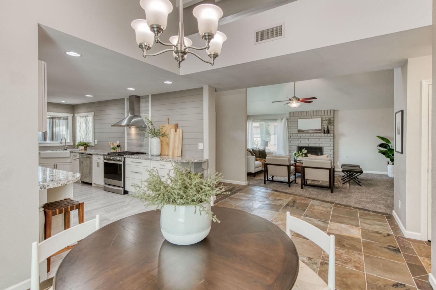 57 North Jasmine Avenue Clovis, CA 93611 - Photo 3 of 30