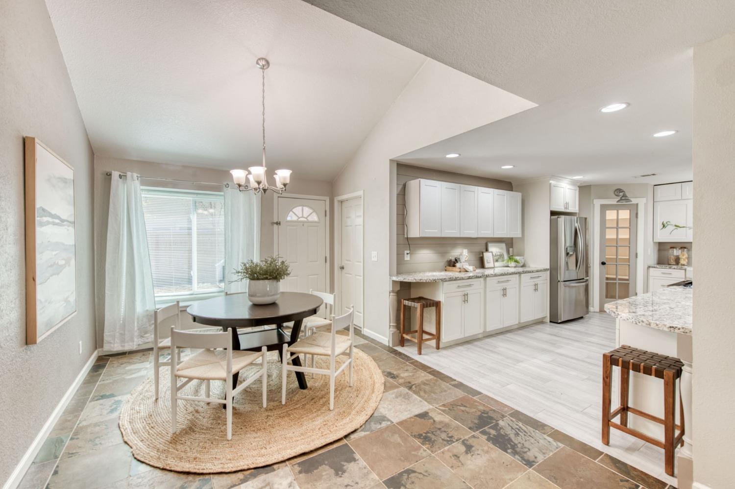 57 North Jasmine Avenue Clovis, CA 93611 - Photo 4 of 30