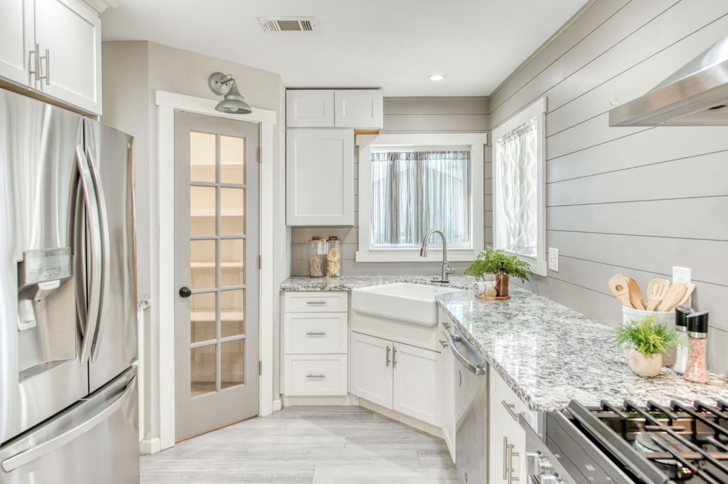 57 North Jasmine Avenue Clovis, CA 93611 - Photo 7 of 30