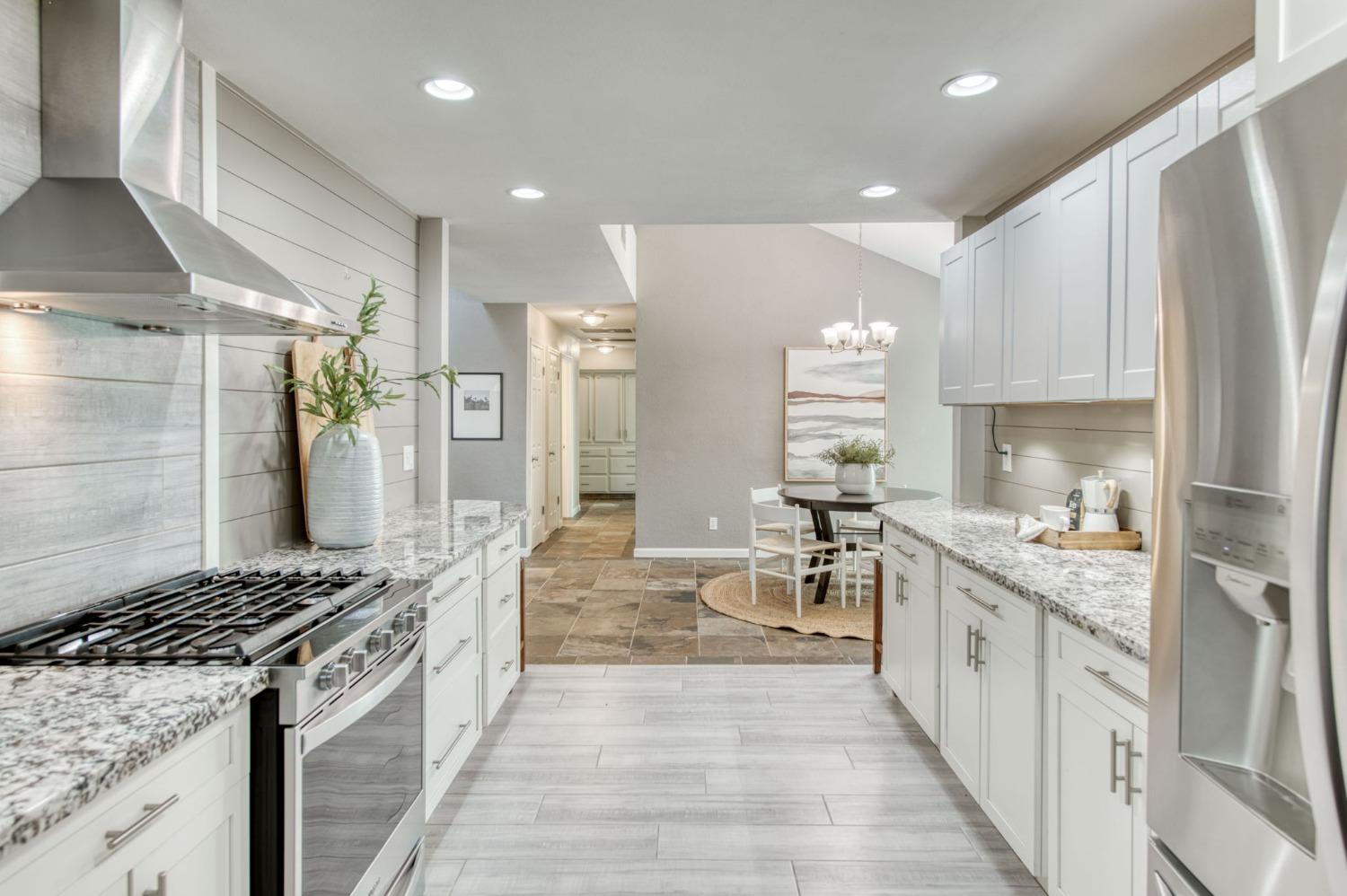 57 North Jasmine Avenue Clovis, CA 93611 - Photo 10 of 30