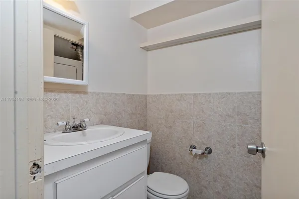 $1,800 | 5415 Northwest 27th Street, Unit A1, Lauderhill, FL 33313