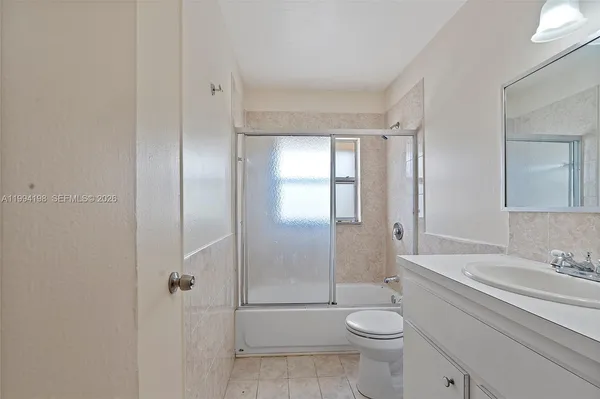 $1,800 | 5415 Northwest 27th Street, Unit A1, Lauderhill, FL 33313