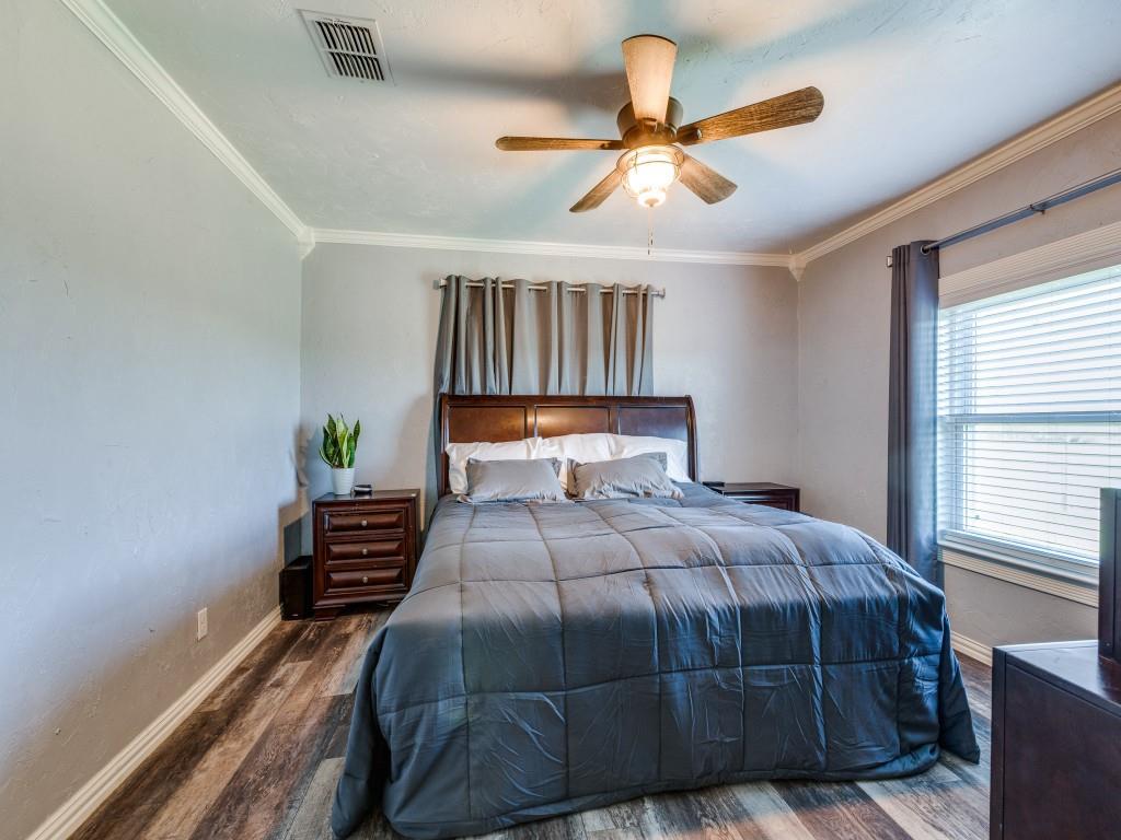 3061 Turkey Creek Road Sunset, TX 76270 - Photo 11 of 31 a bedroom with a bed and window